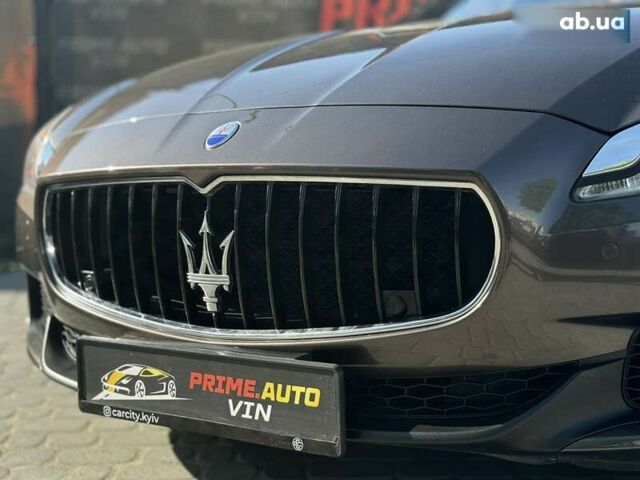 Мазераті Quattroporte 2013 у Вінниці на Automoto.ua Мазераті Quattroporte, об'ємом двигуна 3 л та пробігом 78 тис. км за 25000 $, фото 6 на Automoto.ua