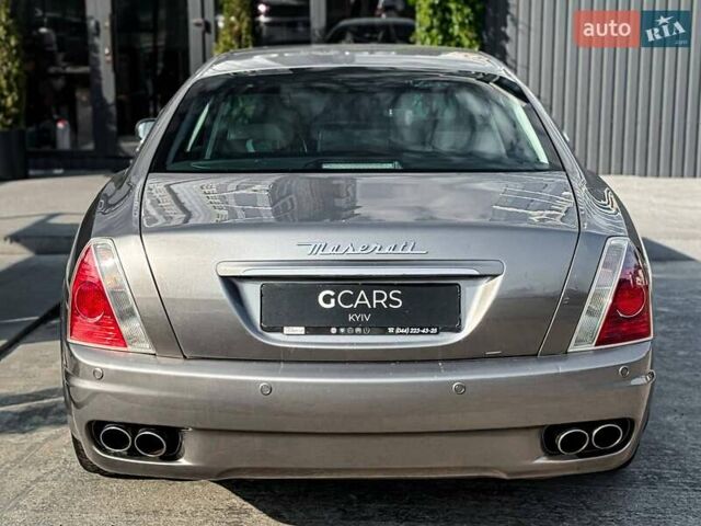 Сірий Мазераті Quattroporte, об'ємом двигуна 4.24 л та пробігом 115 тис. км за 9999 $, фото 4 на Automoto.ua