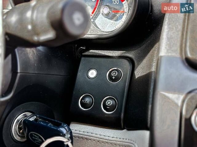 Сірий Мазераті Quattroporte, об'ємом двигуна 4.24 л та пробігом 115 тис. км за 9999 $, фото 13 на Automoto.ua