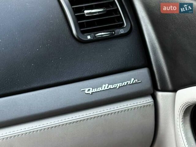 Сірий Мазераті Quattroporte, об'ємом двигуна 4.24 л та пробігом 115 тис. км за 9999 $, фото 30 на Automoto.ua