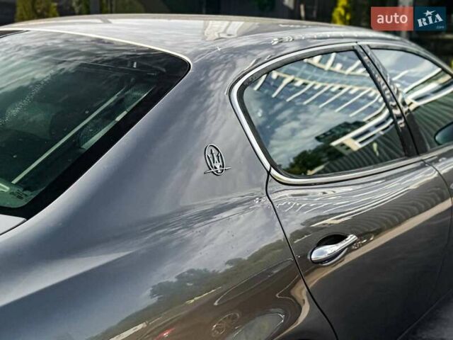 Сірий Мазераті Quattroporte, об'ємом двигуна 4.24 л та пробігом 115 тис. км за 9999 $, фото 8 на Automoto.ua