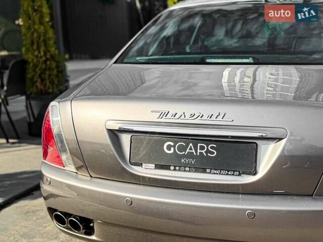 Сірий Мазераті Quattroporte, об'ємом двигуна 4.24 л та пробігом 115 тис. км за 9999 $, фото 6 на Automoto.ua