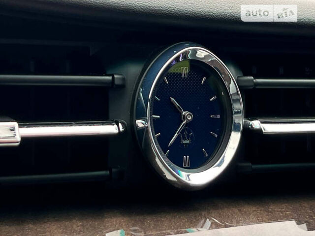 Сірий Мазераті Quattroporte, об'ємом двигуна 3 л та пробігом 165 тис. км за 26900 $, фото 11 на Automoto.ua