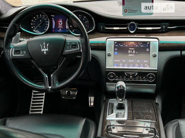 Сірий Мазераті Quattroporte, об'ємом двигуна 3 л та пробігом 165 тис. км за 26900 $, фото 6 на Automoto.ua
