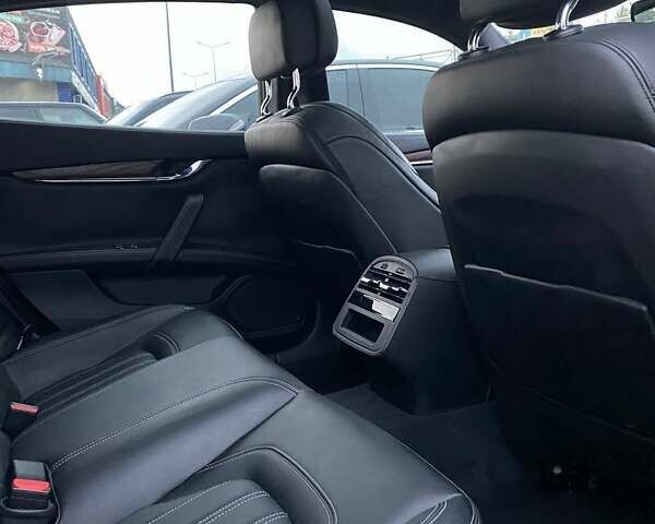 Серый Мазерати Кватропорте, объемом двигателя 2.98 л и пробегом 96 тыс. км за 42390 $, фото 18 на Automoto.ua