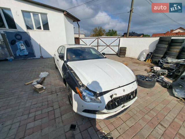 Синий Мазерати Кватропорте, объемом двигателя 2.98 л и пробегом 147 тыс. км за 14000 $, фото 7 на Automoto.ua