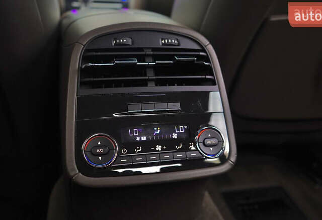 Синий Мазерати Кватропорте, объемом двигателя 2.98 л и пробегом 107 тыс. км за 20000 $, фото 5 на Automoto.ua