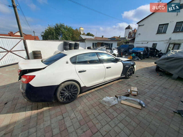 Синий Мазерати Кватропорте, объемом двигателя 2.98 л и пробегом 147 тыс. км за 14000 $, фото 4 на Automoto.ua