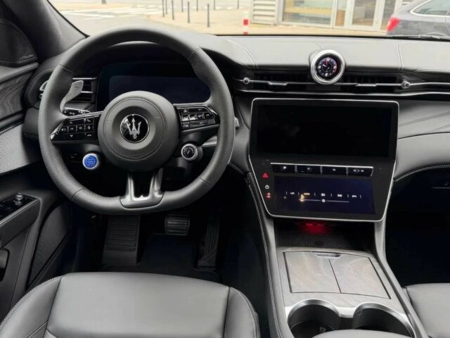 Черный Мазерати Другая, объемом двигателя 0 л и пробегом 2 тыс. км за 28900 $, фото 10 на Automoto.ua