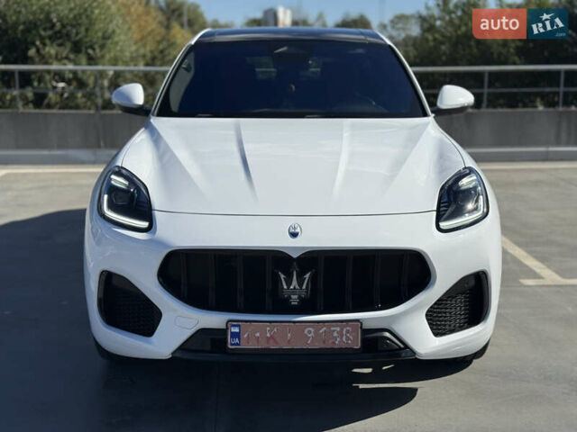 Білий Мазераті Grecale, об'ємом двигуна 2 л та пробігом 13 тис. км за 63000 $, фото 9 на Automoto.ua