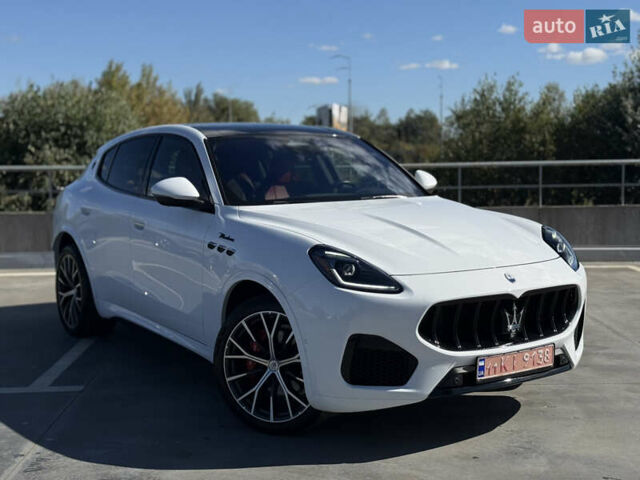Білий Мазераті Grecale, об'ємом двигуна 2 л та пробігом 13 тис. км за 63000 $, фото 1 на Automoto.ua