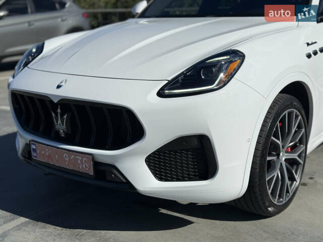 Білий Мазераті Grecale, об'ємом двигуна 2 л та пробігом 13 тис. км за 63000 $, фото 6 на Automoto.ua