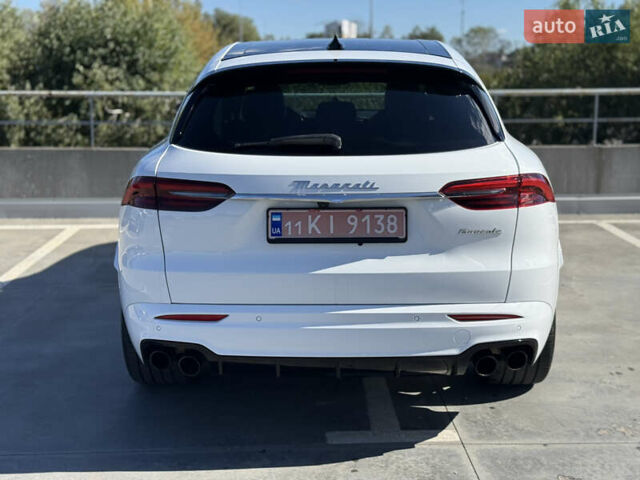 Білий Мазераті Grecale, об'ємом двигуна 2 л та пробігом 13 тис. км за 63000 $, фото 2 на Automoto.ua