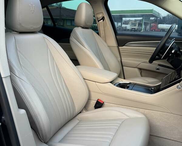 Черный Мазерати Grecale, объемом двигателя 2 л и пробегом 25 тыс. км за 48000 $, фото 64 на Automoto.ua