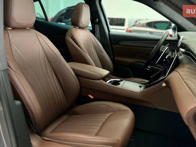 Мазерати Grecale, объемом двигателя 3 л и пробегом 0 тыс. км за 147300 $, фото 5 на Automoto.ua