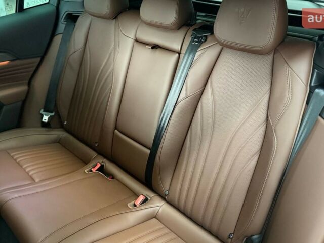 Мазерати Grecale, объемом двигателя 3 л и пробегом 0 тыс. км за 147300 $, фото 23 на Automoto.ua