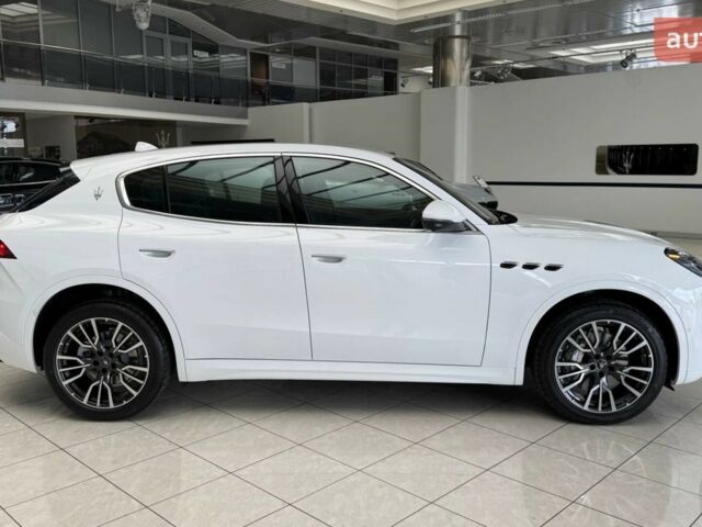 Мазерати Grecale, объемом двигателя 2 л и пробегом 0 тыс. км за 81829 $, фото 6 на Automoto.ua