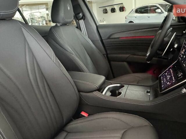 Мазераті Grecale, об'ємом двигуна 2 л та пробігом 0 тис. км за 83577 $, фото 29 на Automoto.ua