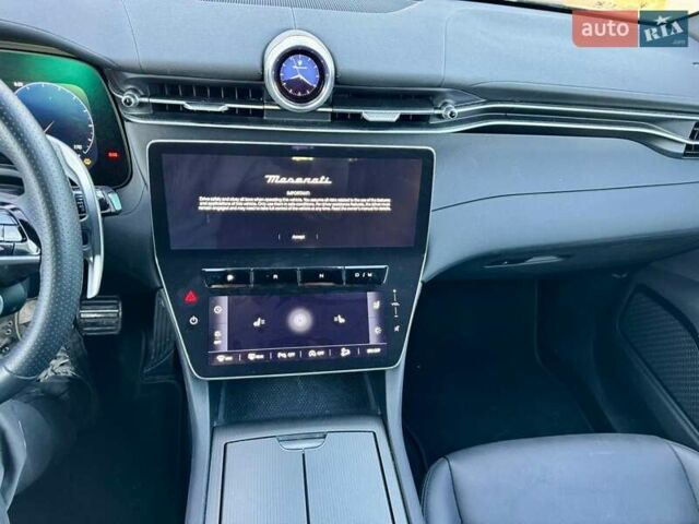 Серый Мазерати Grecale, объемом двигателя 2 л и пробегом 27 тыс. км за 45000 $, фото 10 на Automoto.ua