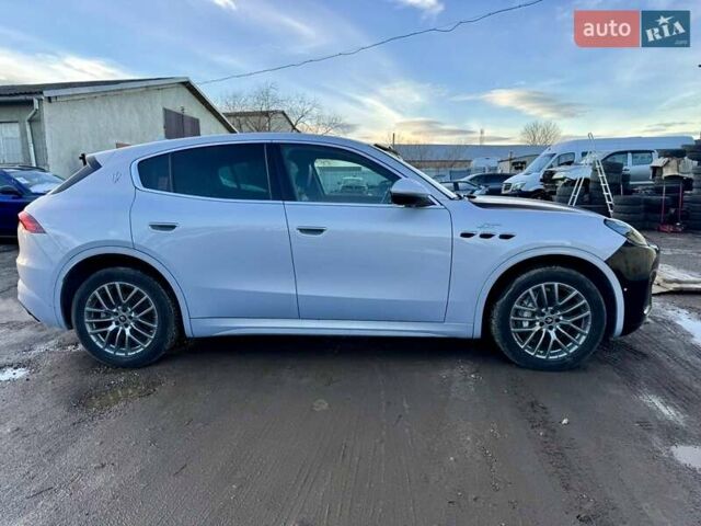 Серый Мазерати Grecale, объемом двигателя 2 л и пробегом 27 тыс. км за 45000 $, фото 2 на Automoto.ua