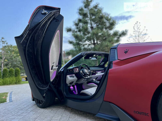 Красный Мазерати MC 20, объемом двигателя 3 л и пробегом 1 тыс. км за 360000 $, фото 51 на Automoto.ua