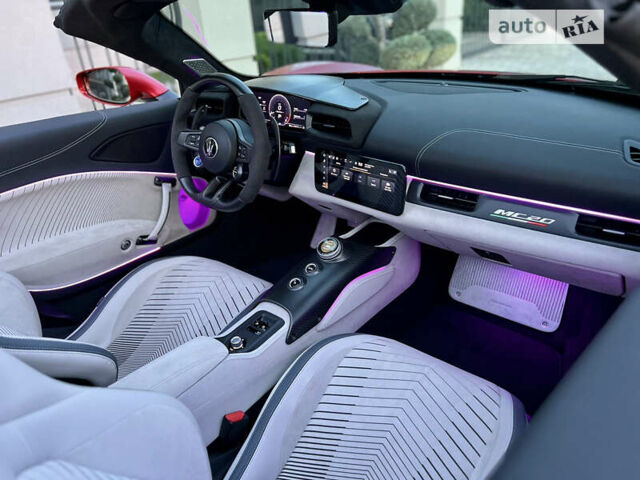 Красный Мазерати MC 20, объемом двигателя 3 л и пробегом 1 тыс. км за 360000 $, фото 58 на Automoto.ua