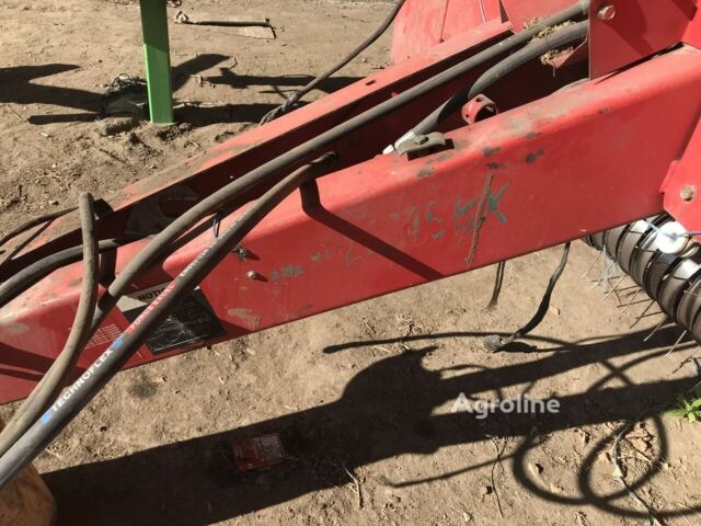 Красный Массей Фергюсон 1745, объемом двигателя 0 л и пробегом 0 тыс. км за 3835 $, фото 2 на Automoto.ua