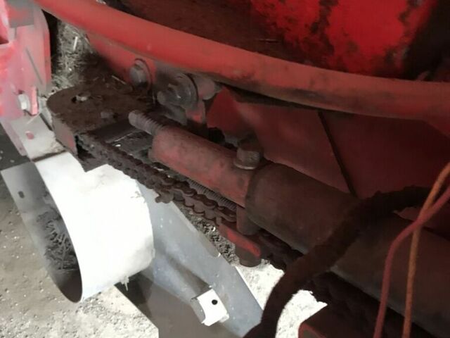 Красный Массей Фергюсон 1745, объемом двигателя 0 л и пробегом 0 тыс. км за 4184 $, фото 8 на Automoto.ua