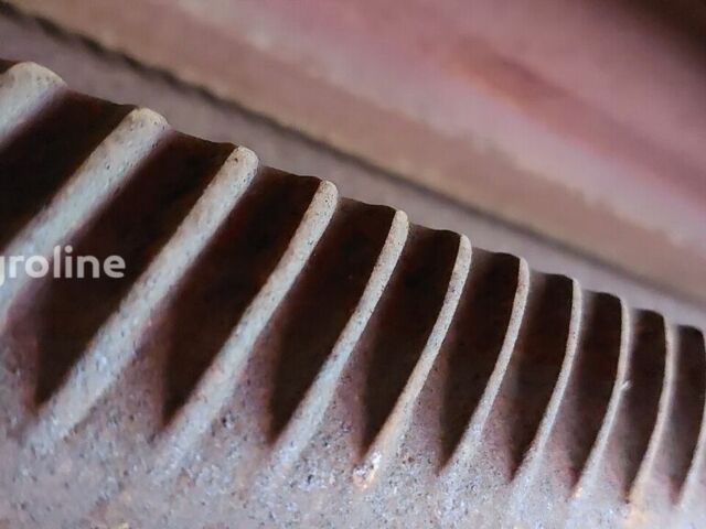 Красный Массей Фергюсон 330, объемом двигателя 0 л и пробегом 0 тыс. км за 19058 $, фото 29 на Automoto.ua