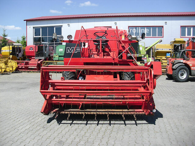 Красный Массей Фергюсон 330, объемом двигателя 0 л и пробегом 0 тыс. км за 20370 $, фото 1 на Automoto.ua