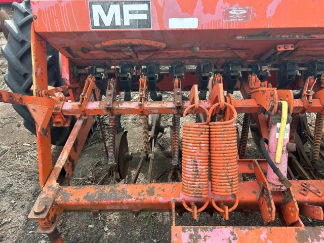 Красный Массей Фергюсон МФ, объемом двигателя 0 л и пробегом 0 тыс. км за 1446 $, фото 2 на Automoto.ua