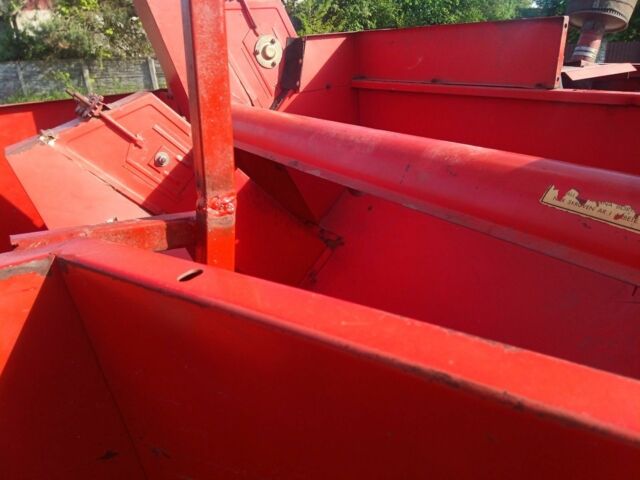 Массей Фергюсон Другая, объемом двигателя 0 л и пробегом 1 тыс. км за 10800 $, фото 11 на Automoto.ua