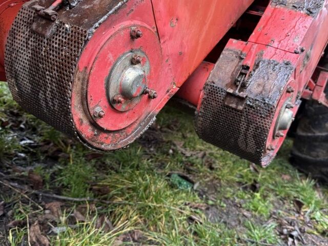 Массей Фергюсон Другая, объемом двигателя 3.8 л и пробегом 0 тыс. км за 8000 $, фото 4 на Automoto.ua