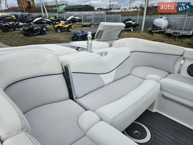 Синій МастерКрафт X26, об'ємом двигуна 6.2 л та пробігом 1 тис. км за 120000 $, фото 2 на Automoto.ua