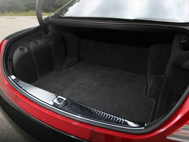 Черный Майбах 57, объемом двигателя 5.5 л и пробегом 68 тыс. км за 61052 $, фото 10 на Automoto.ua