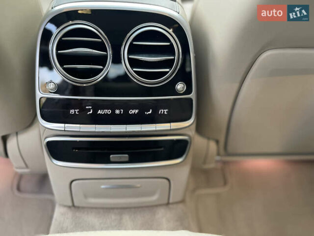 Майбах С600, объемом двигателя 0 л и пробегом 189 тыс. км за 75000 $, фото 14 на Automoto.ua