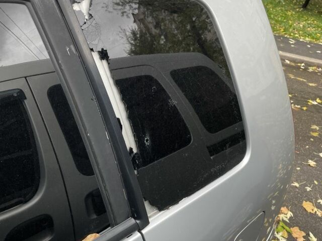 Сірий Мазда 1000, об'ємом двигуна 1.8 л та пробігом 320 тис. км за 1800 $, фото 5 на Automoto.ua