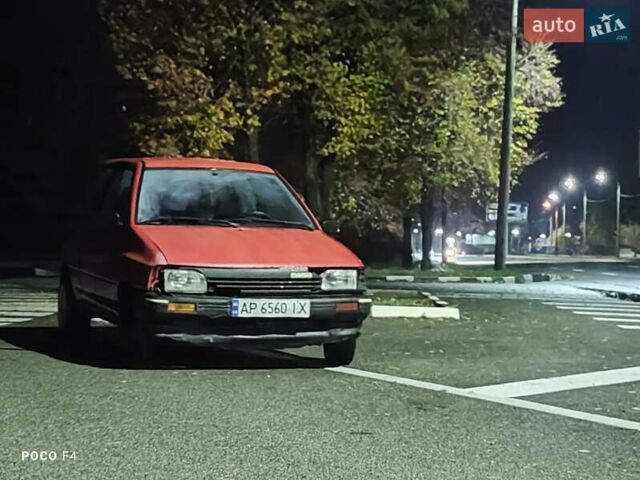 Красный Мазда 121, объемом двигателя 1.3 л и пробегом 290 тыс. км за 850 $, фото 3 на Automoto.ua