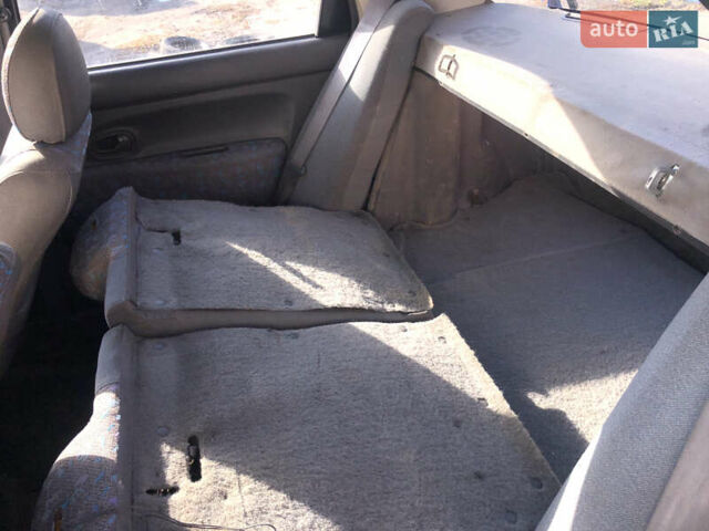 Мазда 121, об'ємом двигуна 1.3 л та пробігом 173 тис. км за 1100 $, фото 10 на Automoto.ua