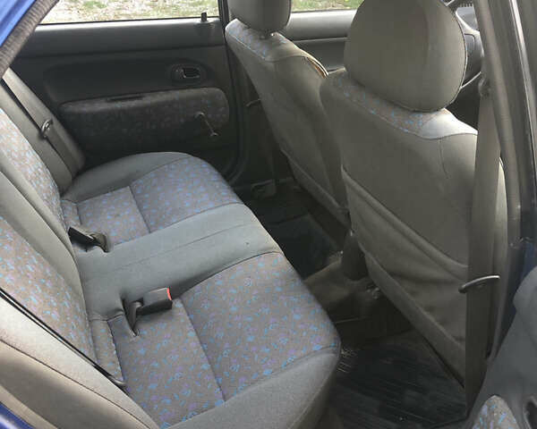 Мазда 121, об'ємом двигуна 1.3 л та пробігом 173 тис. км за 1100 $, фото 4 на Automoto.ua