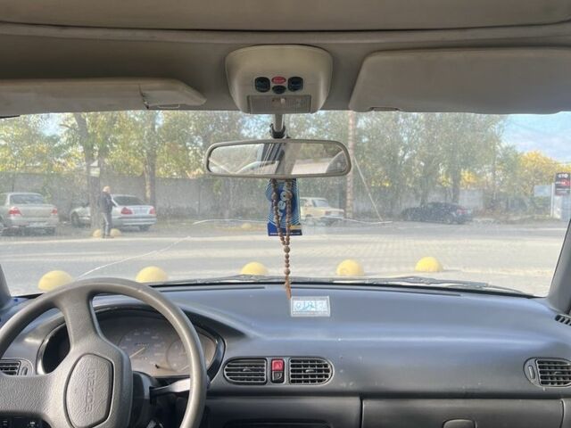 Синій Мазда 121, об'ємом двигуна 1.3 л та пробігом 347 тис. км за 999 $, фото 5 на Automoto.ua