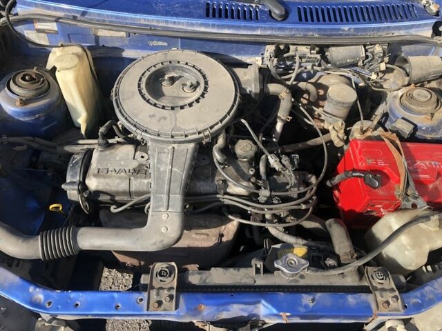 Синий Мазда 121, объемом двигателя 1.3 л и пробегом 173 тыс. км за 1025 $, фото 15 на Automoto.ua