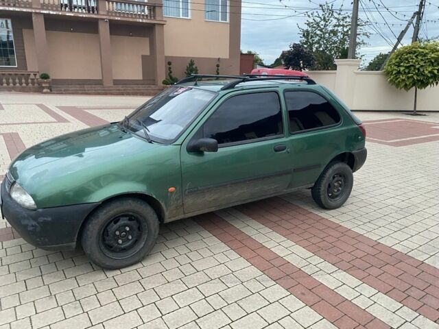 Зеленый Мазда 121, объемом двигателя 1.8 л и пробегом 315 тыс. км за 2000 $, фото 3 на Automoto.ua