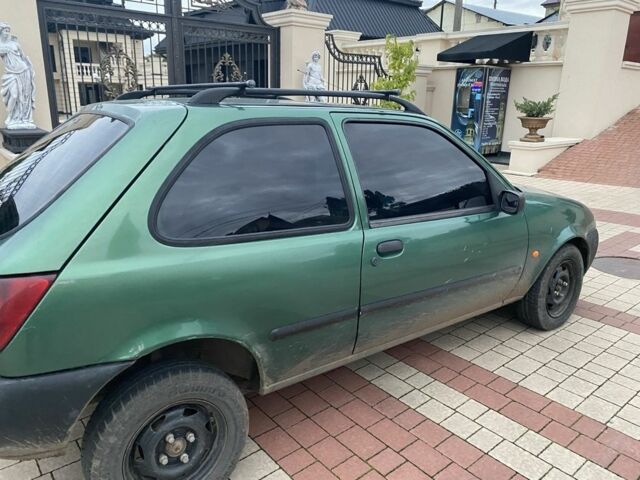 Зеленый Мазда 121, объемом двигателя 1.8 л и пробегом 315 тыс. км за 2000 $, фото 1 на Automoto.ua