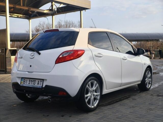 Белый Мазда 2, объемом двигателя 0 л и пробегом 170 тыс. км за 5200 $, фото 3 на Automoto.ua