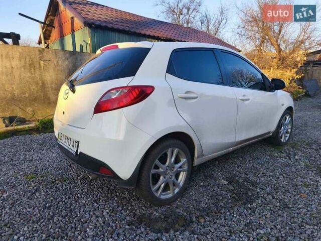 Білий Мазда 2, об'ємом двигуна 1.5 л та пробігом 165 тис. км за 5550 $, фото 3 на Automoto.ua