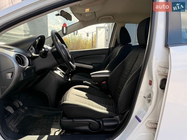 Білий Мазда 2, об'ємом двигуна 1.4 л та пробігом 245 тис. км за 4300 $, фото 16 на Automoto.ua