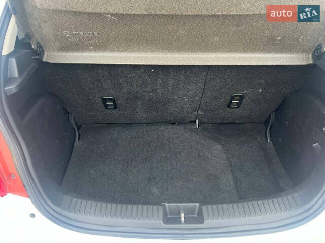 Білий Мазда 2, об'ємом двигуна 1.5 л та пробігом 170 тис. км за 5800 $, фото 8 на Automoto.ua