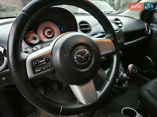 Білий Мазда 2, об'ємом двигуна 1.5 л та пробігом 170 тис. км за 5500 $, фото 7 на Automoto.ua