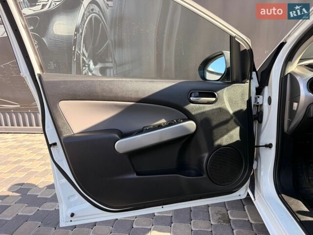 Білий Мазда 2, об'ємом двигуна 1.4 л та пробігом 245 тис. км за 4300 $, фото 13 на Automoto.ua
